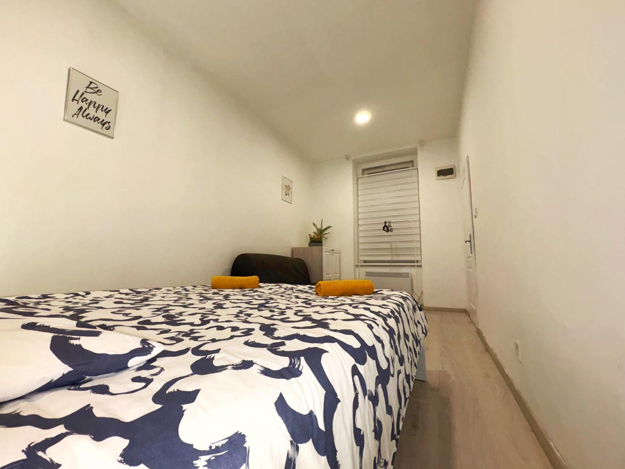 Central Private Apartment-7Pax Boedapest Buitenkant foto